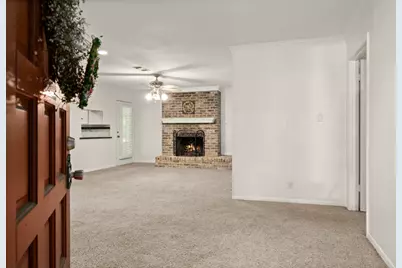 108 Hereford Drive, Conroe, TX 77304 - Photo 5