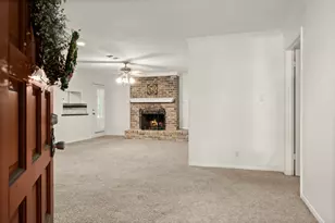 108 Hereford Dr, Conroe, TX 77304 - Photo 5