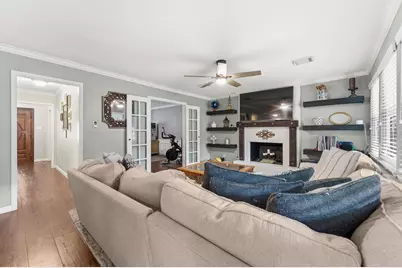 5 N Deerfoot Circle, The Woodlands, TX 77380 - Photo 9