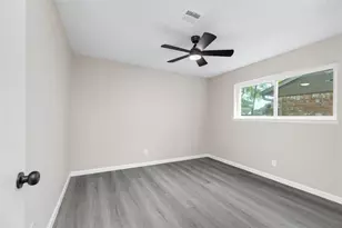 9806 Sagebark Dr, Houston, TX 77089 - Photo 23