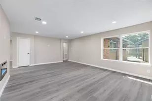 9806 Sagebark Dr, Houston, TX 77089 - Photo 15