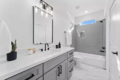3107 Jensen Dr #B, Houston, TX 77026 - Photo 5