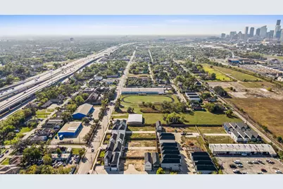 3107 Jensen Dr #B, Houston, TX 77026 - Photo 31
