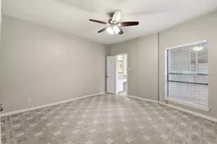 727 Bunker Hill Rd, Houston, TX 77024 - Photo 23