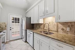 727 Bunker Hill Rd, Houston, TX 77024 - Photo 21