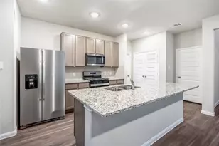2421 Shellcracker Dr, Conroe, TX 77384 - Photo 11