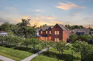 210 Coronado St, Houston, TX 77009 - Photo 1