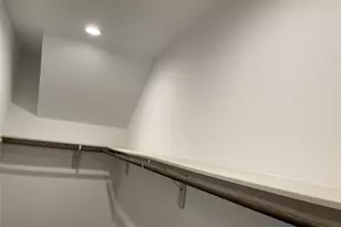 12721 Oxford Gate Dr, Houston, TX 77047 - Photo 13