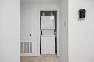 5200 Weslayan St, Houston, TX 77005 - Photo 9