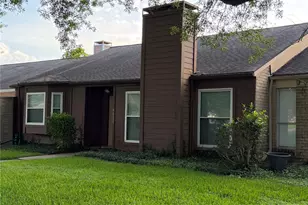 8652 Maplecrest Dr, Houston, TX 77099 - Photo 1