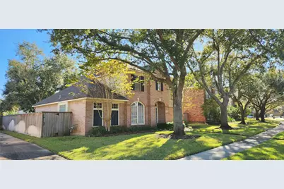 7022 Emerald Glen Drive, Sugar Land, TX 77479 - Photo 3