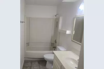 10622 Beckfield Drive, Houston, TX 77099 - Photo 9