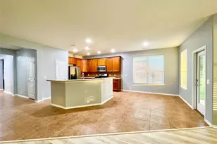 714 Honeysuckle Vine Dr, Rosenberg, TX 77469 - Photo 5