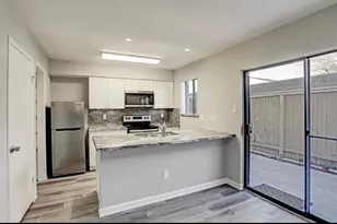 2120 Wilcrest Dr, Houston, TX 77042 - Photo 9