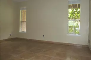 2100 Tanglewilde St, Houston, TX 77063 - Photo 9