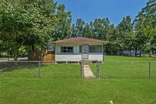 701 Clay St, Cleveland, TX 77327 - Photo 1
