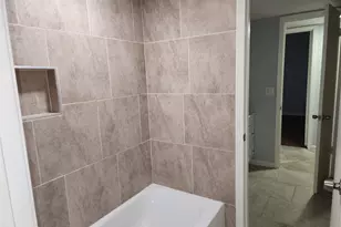 7211 Log View Dr, Houston, TX 77040 - Photo 9