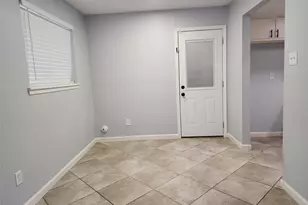 7211 Log View Dr, Houston, TX 77040 - Photo 11
