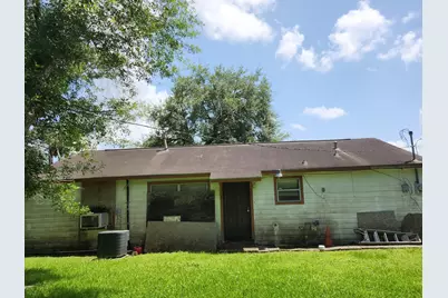 5535 Flamingo Drive, Houston, TX 77033 - Photo 13