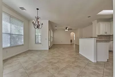 98 N Country Gate Circle, The Woodlands, TX 77384 - Photo 7