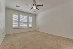 98 N Country Gate Cir, The Woodlands, TX 77384 - Photo 19