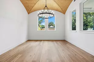 1002 E 25th St, Houston, TX 77009 - Photo 29