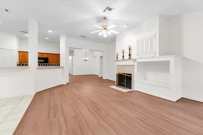7 Currymead Place, The Woodlands, TX 77382 - Photo 17