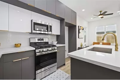 1805 Emir St #L, Houston, TX 77009 - Photo 9