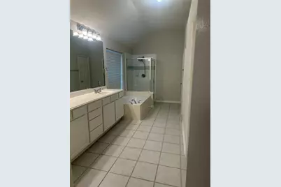 15915 Clear Pointe Dr Drive, Cypress, TX 77429 - Photo 9