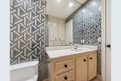 8103 Lake Edge Court, Houston, TX 77071 - Photo 25