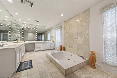 8103 Lake Edge Court, Houston, TX 77071 - Photo 19