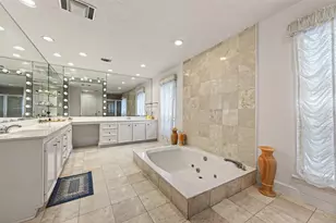 8103 Lake Edge Ct, Houston, TX 77071 - Photo 19