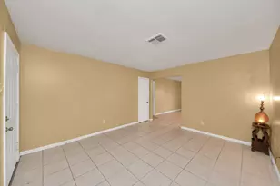 3707 Darlinghurst Dr, Houston, TX 77045 - Photo 7