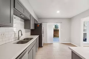 2056 Augusta Dr, Houston, TX 77057 - Photo 7