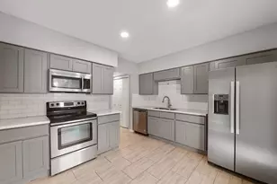 2056 Augusta Dr, Houston, TX 77057 - Photo 9