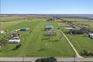17637 Englin Rd, Winnie, TX 77665 - Photo 5