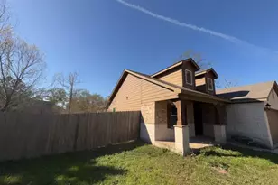 102 Pebble Springs Ln, Cleveland, TX 77327 - Photo 13