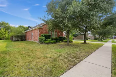 5810 Little Grove Drive, Pearland, TX 77581 - Photo 3