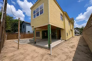 955 W 42nd St, Houston, TX 77018 - Photo 3