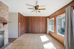 501 Dolphin Pl, Corpus Christi, TX 78411 - Photo 5