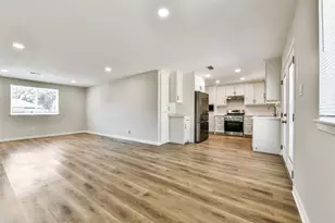 515 Bellmar Ln, Friendswood, TX 77546 - Photo 7