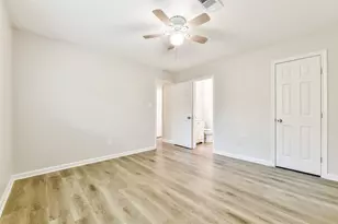 515 Bellmar Ln, Friendswood, TX 77546 - Photo 13