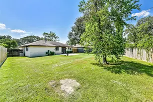 515 Bellmar Ln, Friendswood, TX 77546 - Photo 23