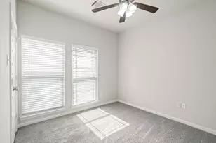 4801 Wenda St, Houston, TX 77033 - Photo 15