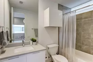 5905 E Post Oak Ln, Houston, TX 77055 - Photo 25