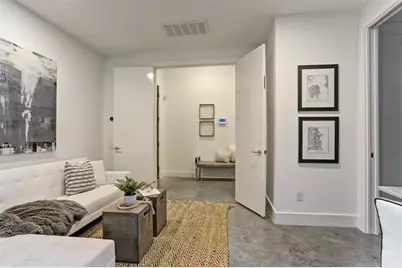 5905 E Post Oak Lane, Houston, TX 77055 - Photo 9