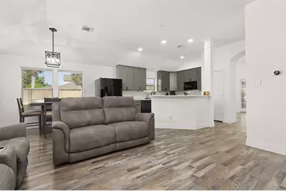 847 Crystal Bay Lane, League City, TX 77573 - Photo 9