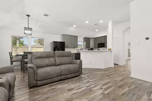 847 Crystal Bay Ln, League City, TX 77573 - Photo 9