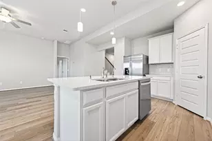 1322 Eagle Pass Dr, Rosharon, TX 77583 - Photo 13