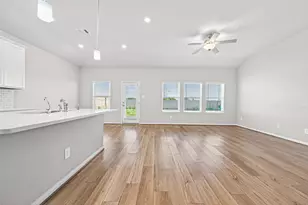 1322 Eagle Pass Dr, Rosharon, TX 77583 - Photo 9